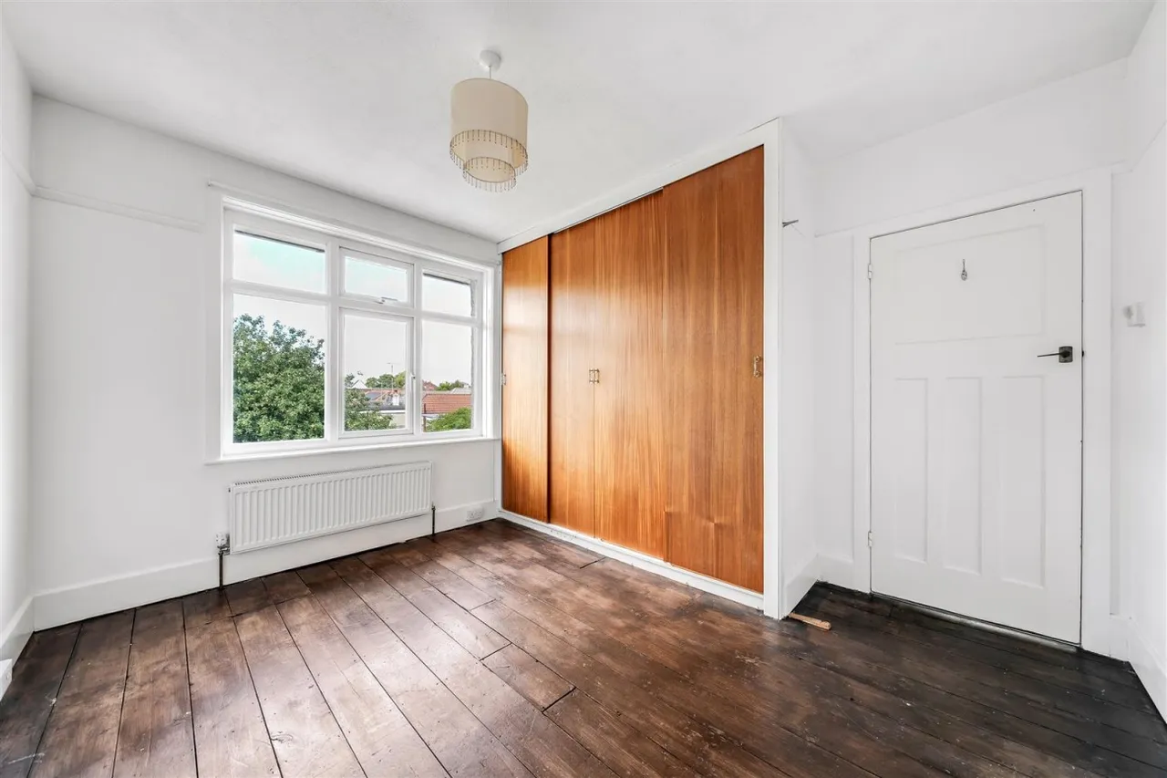 Ashmore Crescent, Poole, BH15, photo 12
