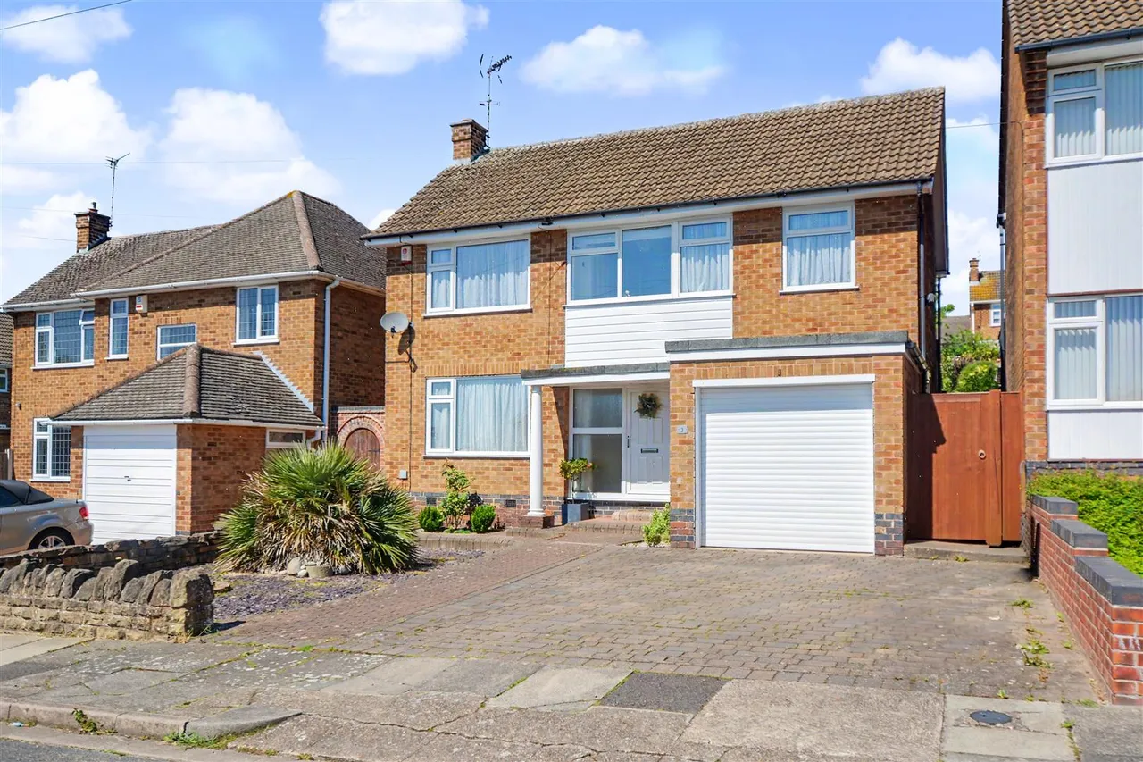 4 bed house for sale, Welbeck Gardens, Toton, NG9