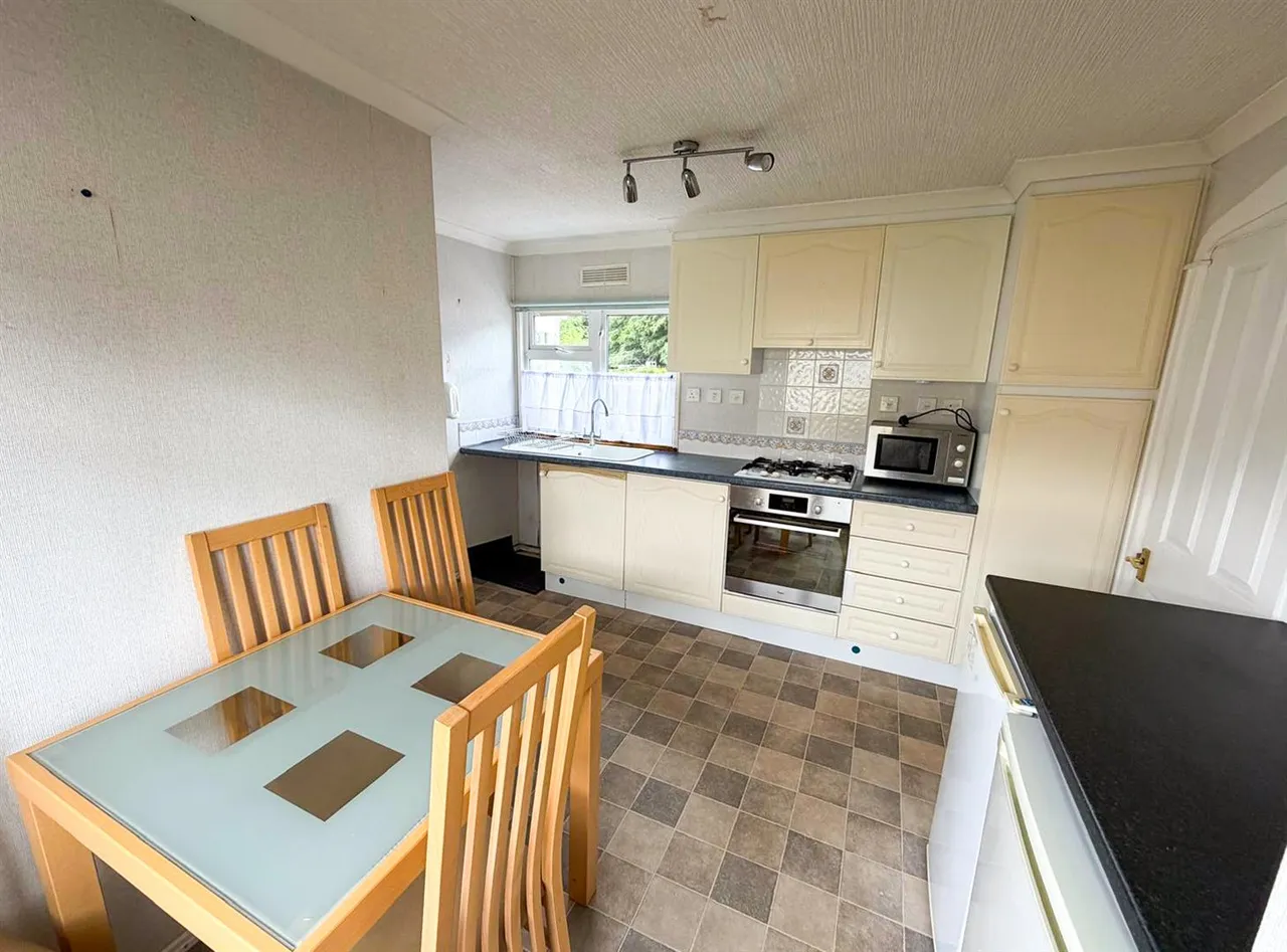 Cringles, Silsden, BD20 0NS, photo 3