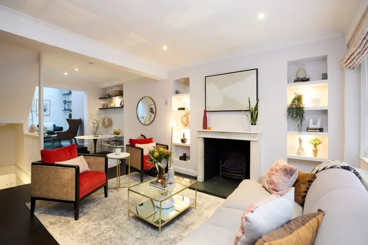 2 bed flat to rent — Uxbridge Street London W8