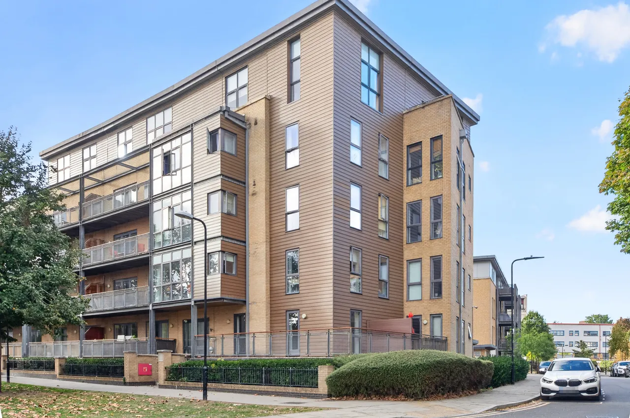 Woodmill Road, London, E5, photo 15