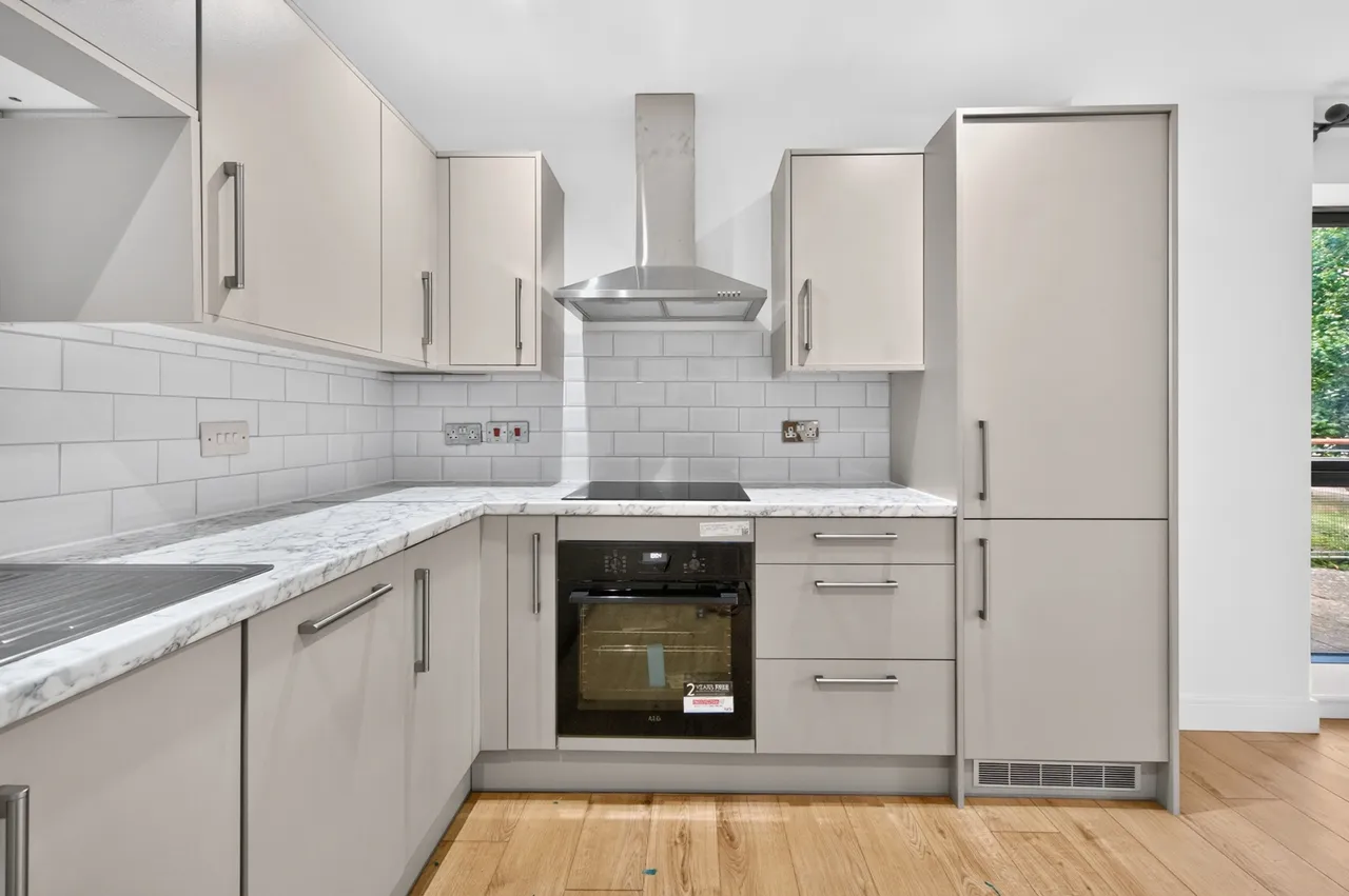 Woodmill Road, London, E5, photo 2