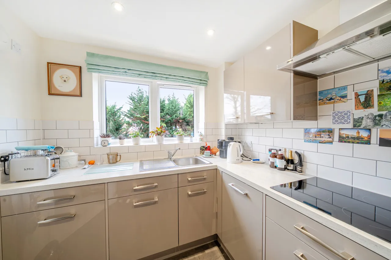 Marsh Road, Pinner, HA5, photo 11