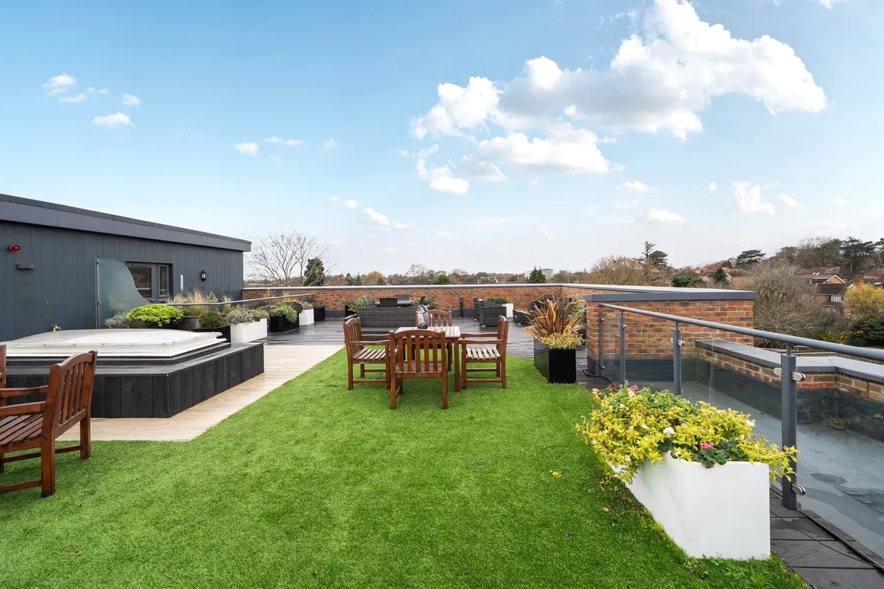Marsh Road, Pinner, HA5, photo 3