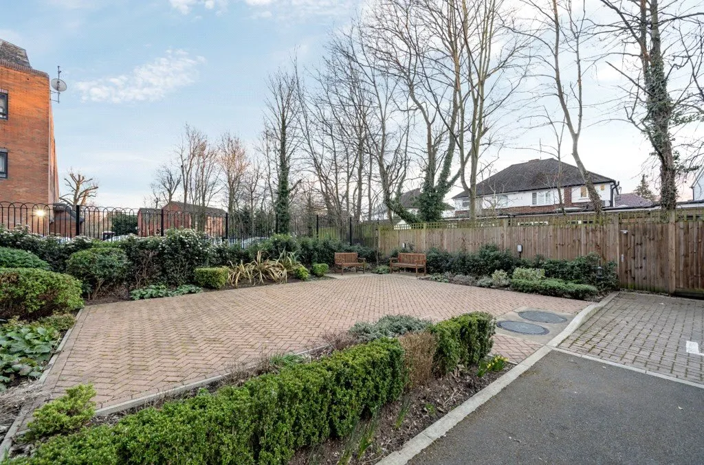Marsh Road, Pinner, HA5, photo 21
