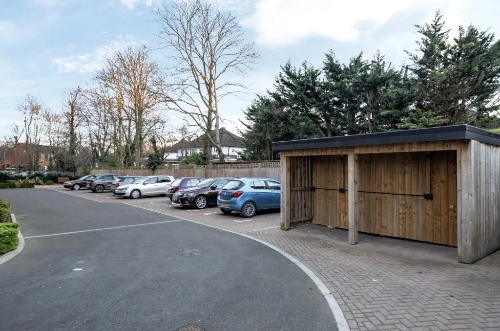Marsh Road, Pinner, HA5, photo 20