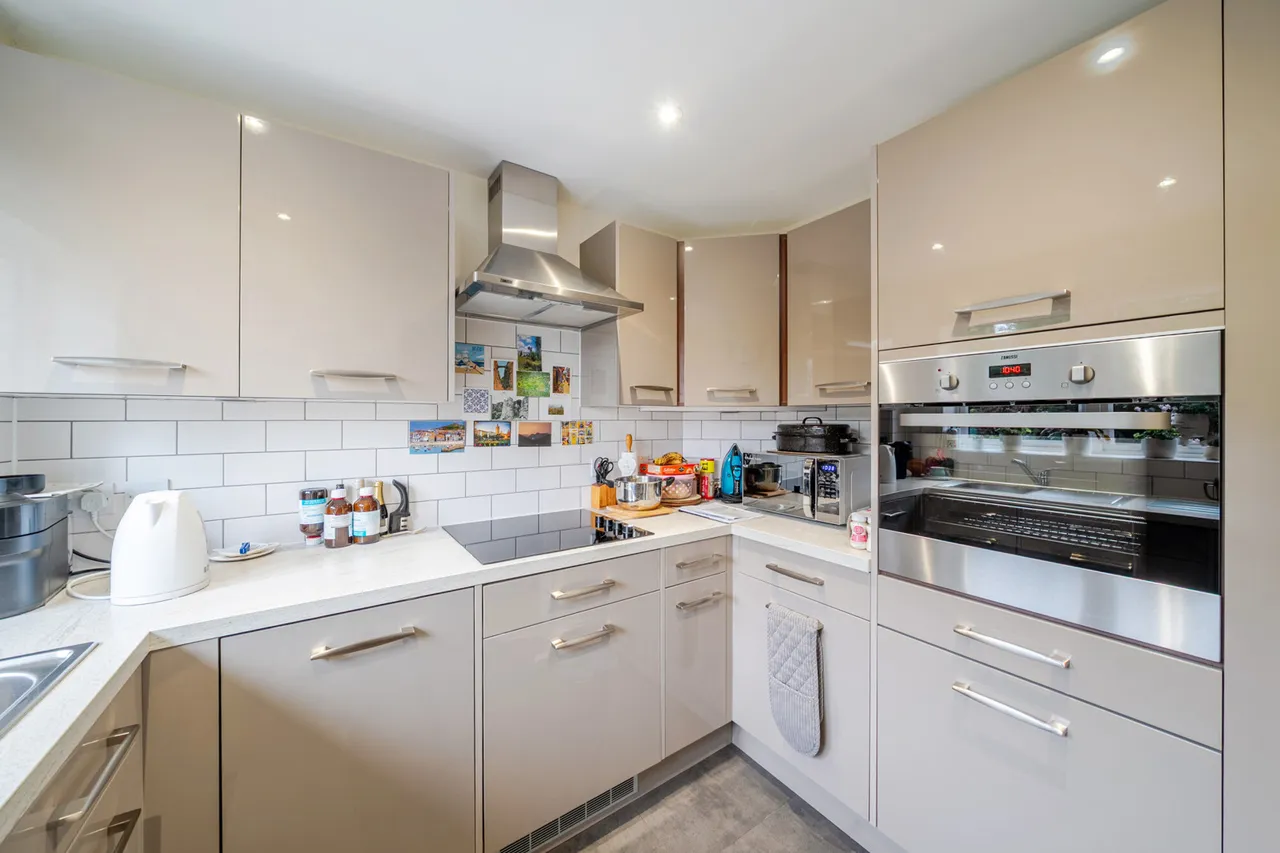Marsh Road, Pinner, HA5, photo 8