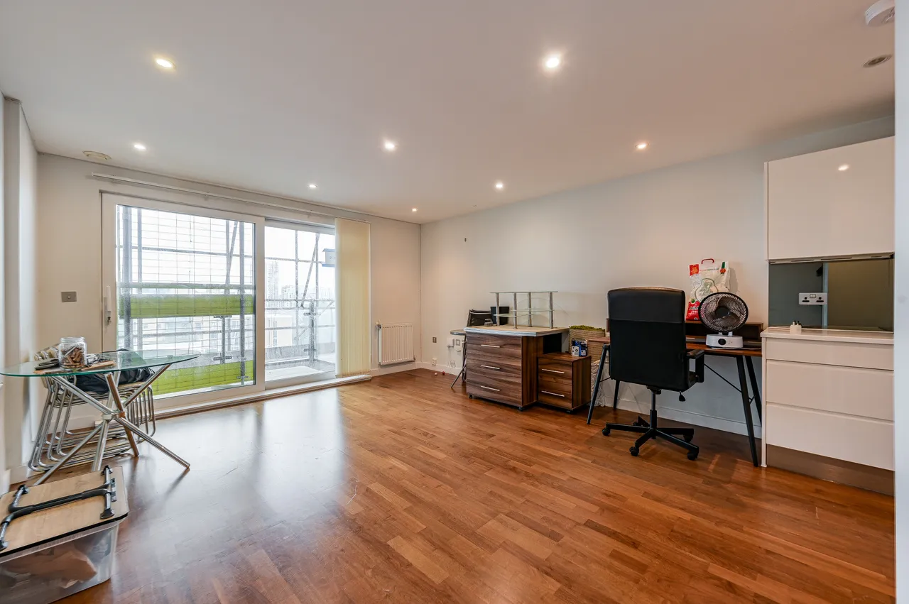 47 Knights Tower, 14 Wharf Street, London, photo 9
