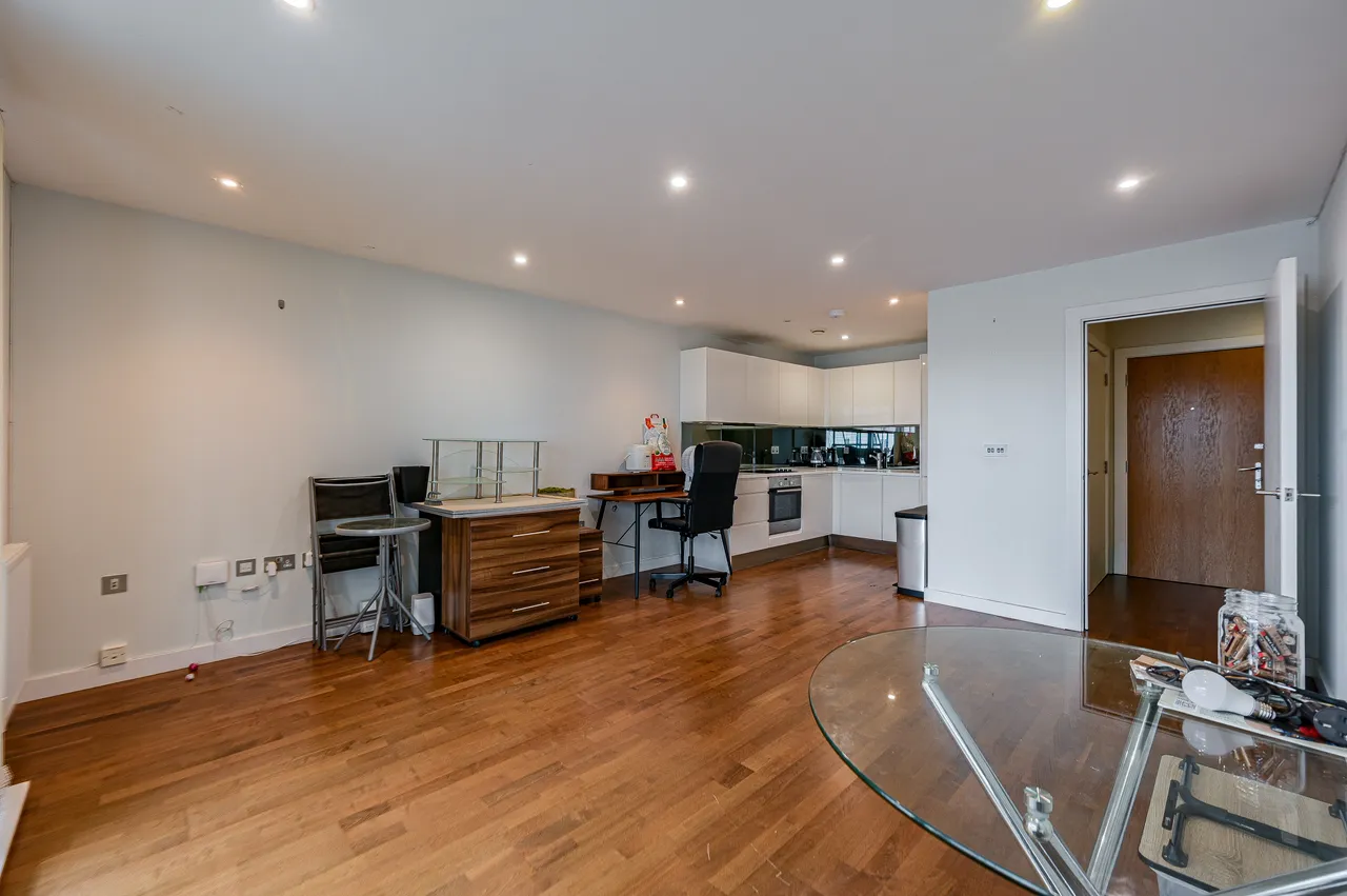 47 Knights Tower, 14 Wharf Street, London, photo 6