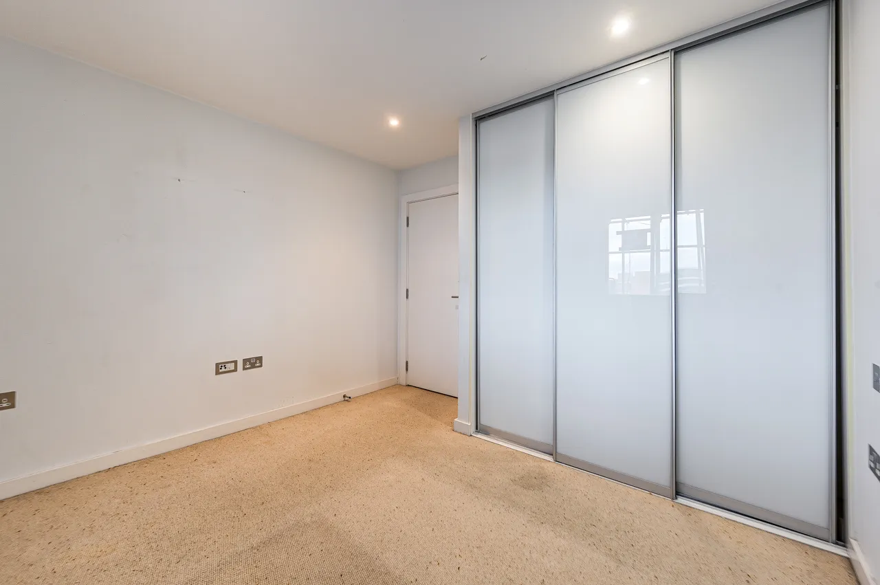47 Knights Tower, 14 Wharf Street, London, photo 7
