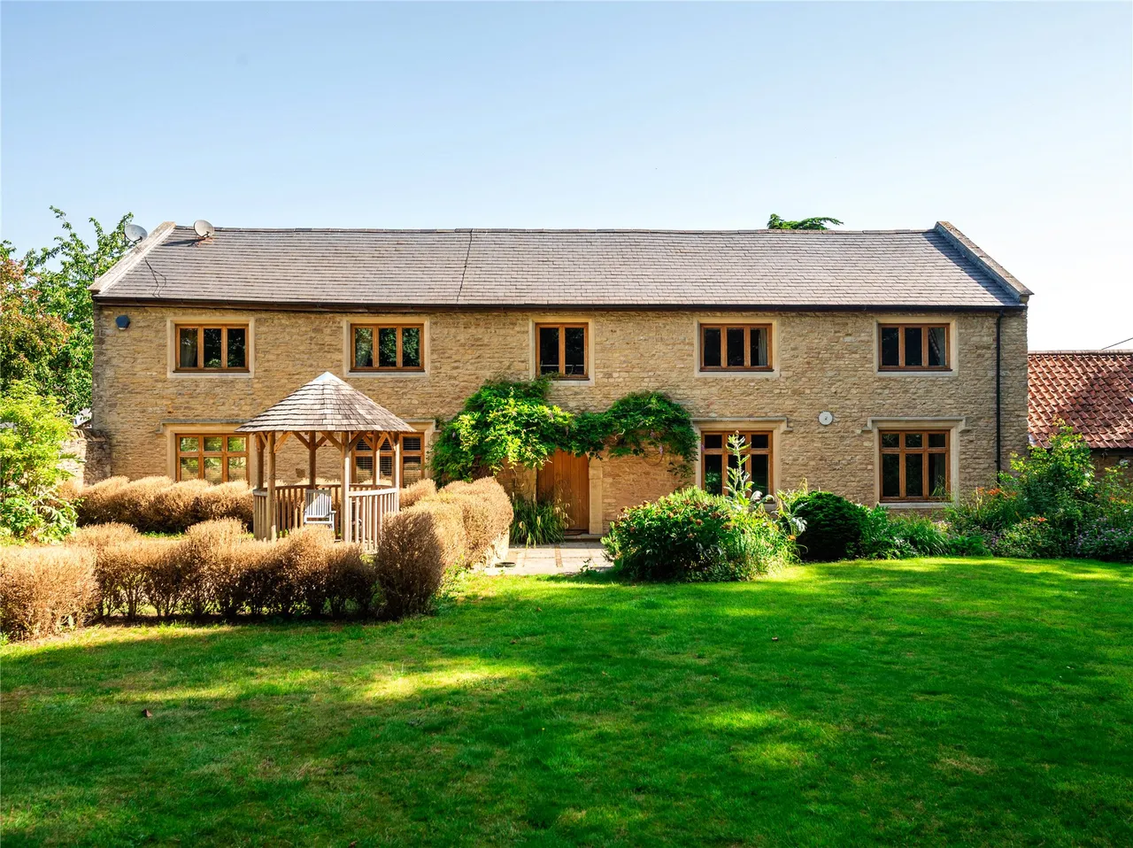 4 bed property for sale, Church Barn, Cold Brayfield, MK46