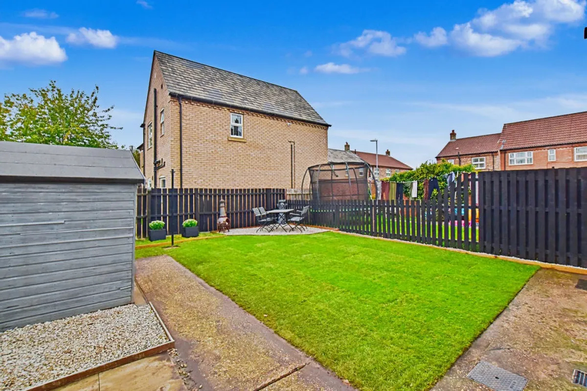 Ploughmans Lane, Carlton Boulevard, photo 19