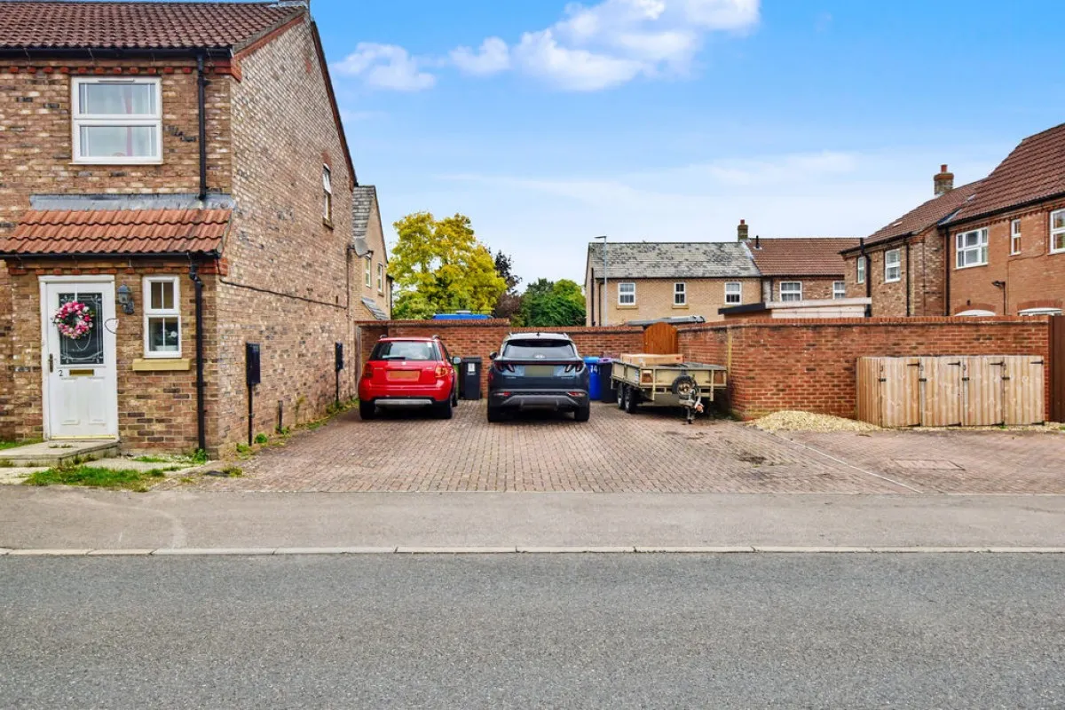 Ploughmans Lane, Carlton Boulevard, photo 21