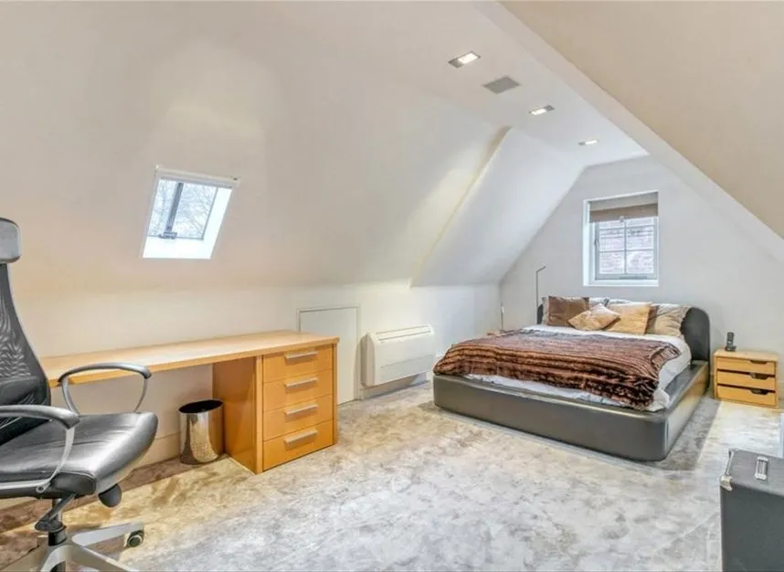 The Bishops Avenue, East Finchley, N2, photo 12
