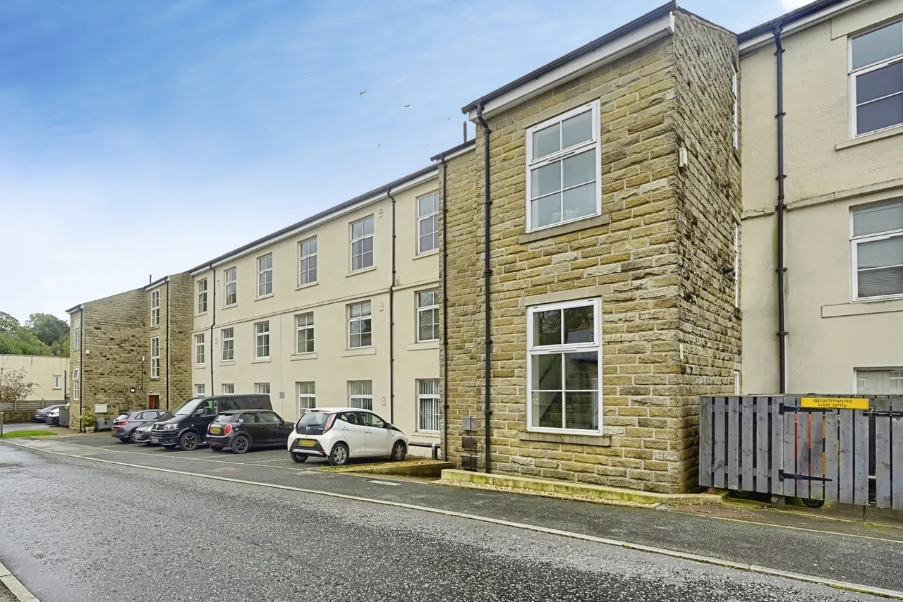 2 bed flat for sale, Floats Mill, Trawden, BB8