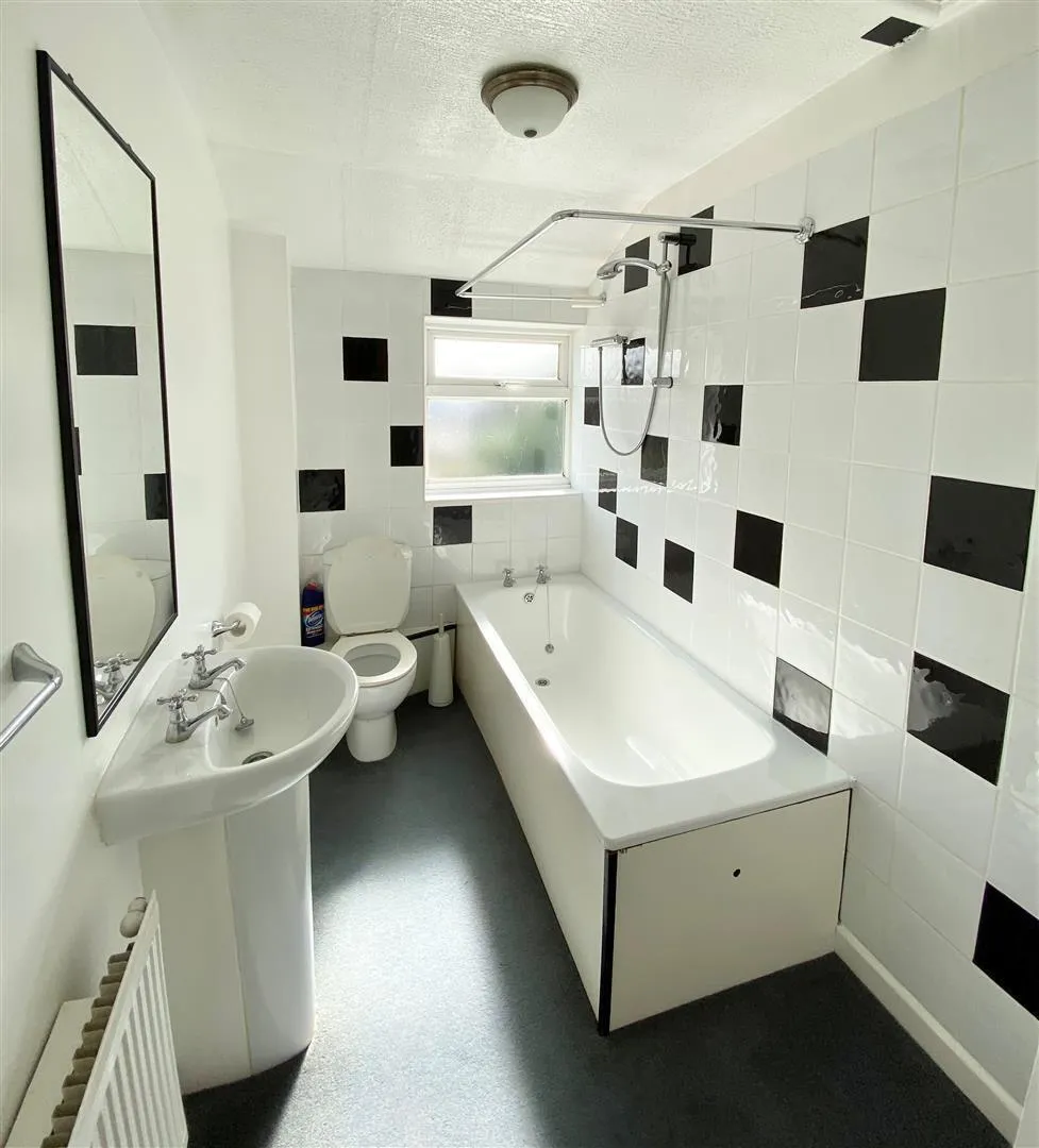 The Hollies Mews, Malvern, WR14, photo 6