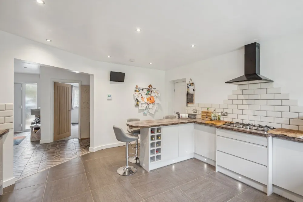 Daws Hill Lane, High Wycombe, HP11, photo 9
