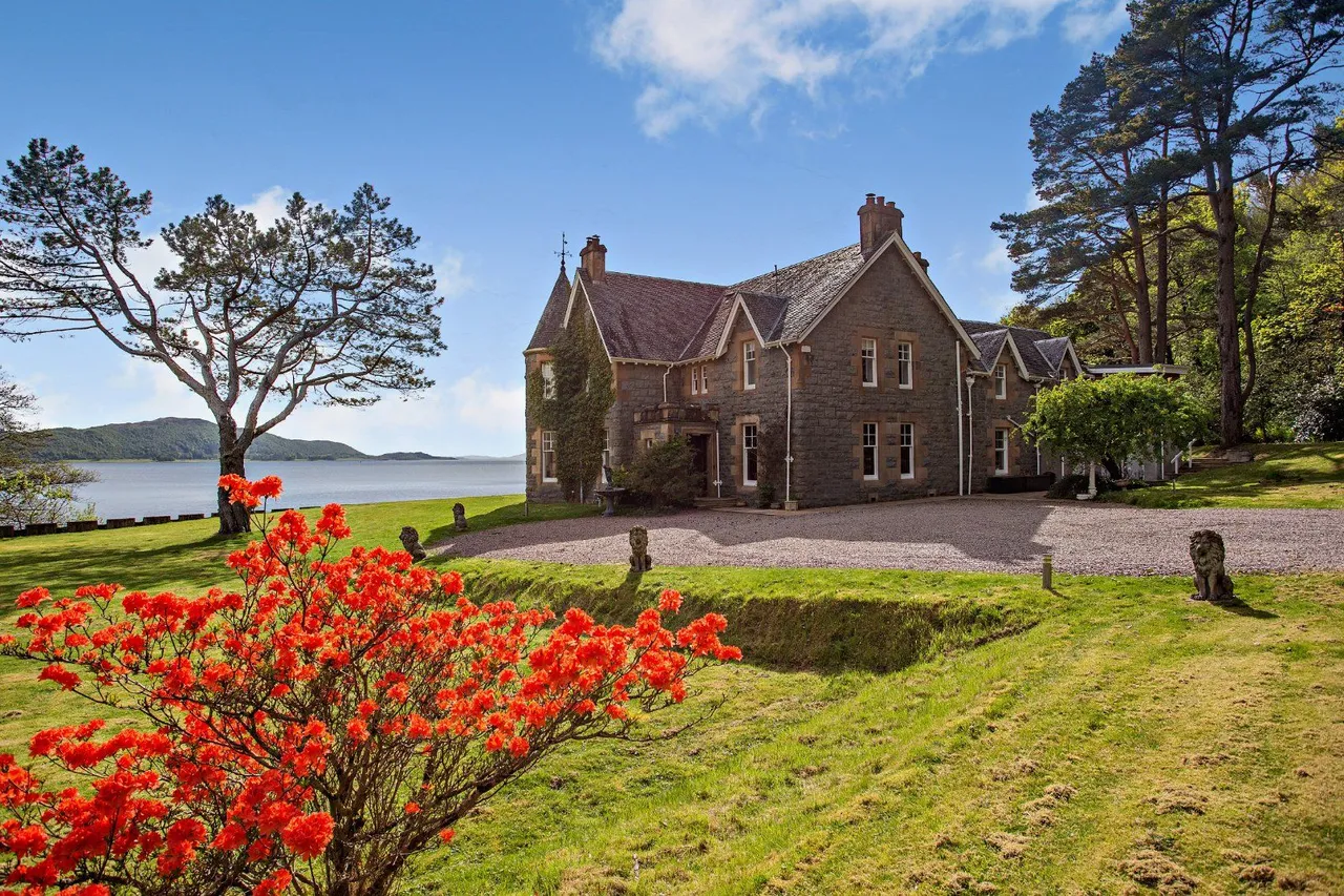 Onich, Fort William, Inverness-Shire, PH33 6SD, photo 5