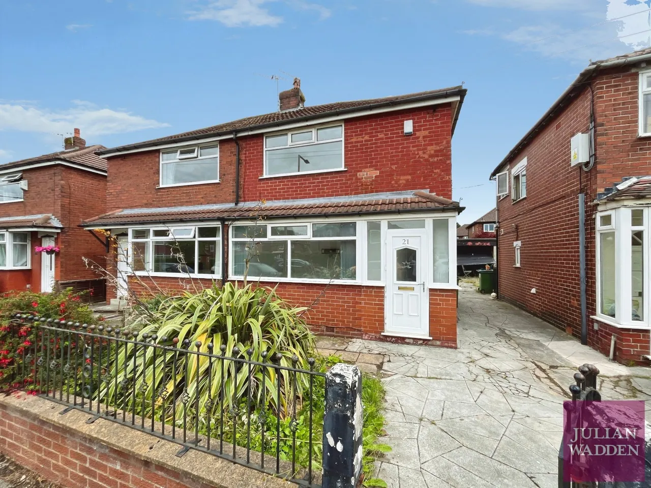 Tennyson Road, Reddish, SK5, photo 12