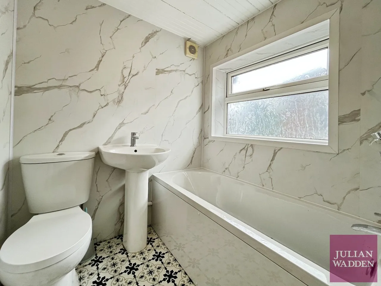 Tennyson Road, Reddish, SK5, photo 7