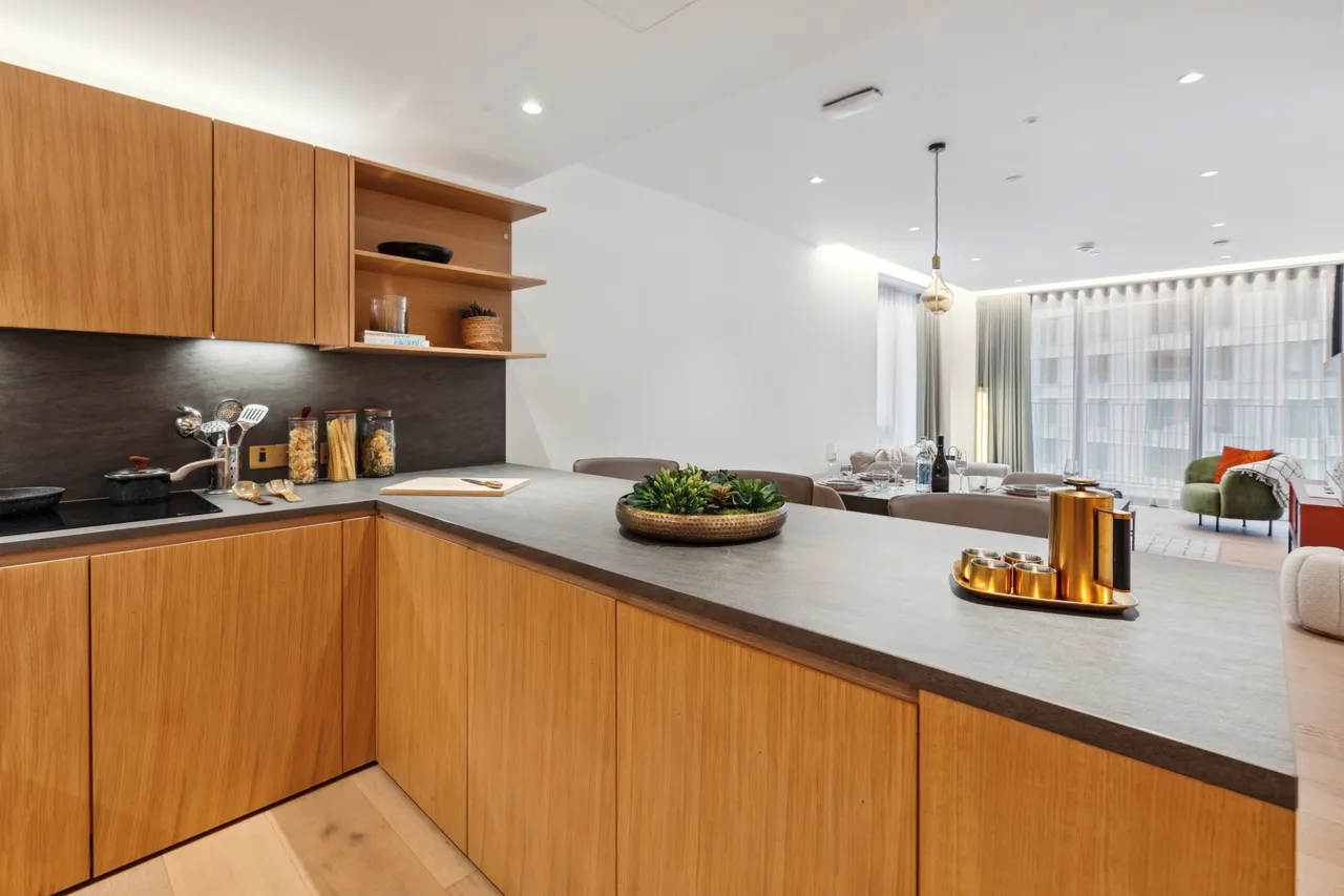 2 bed flat to rent, Camley Street, King Cross, N1C