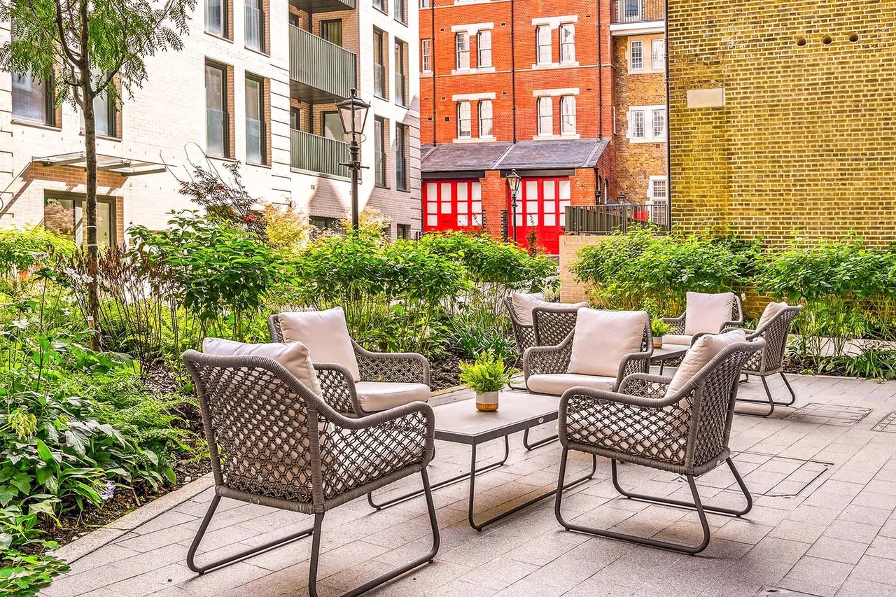Southwark Bridge Road, London, SE1, photo 15