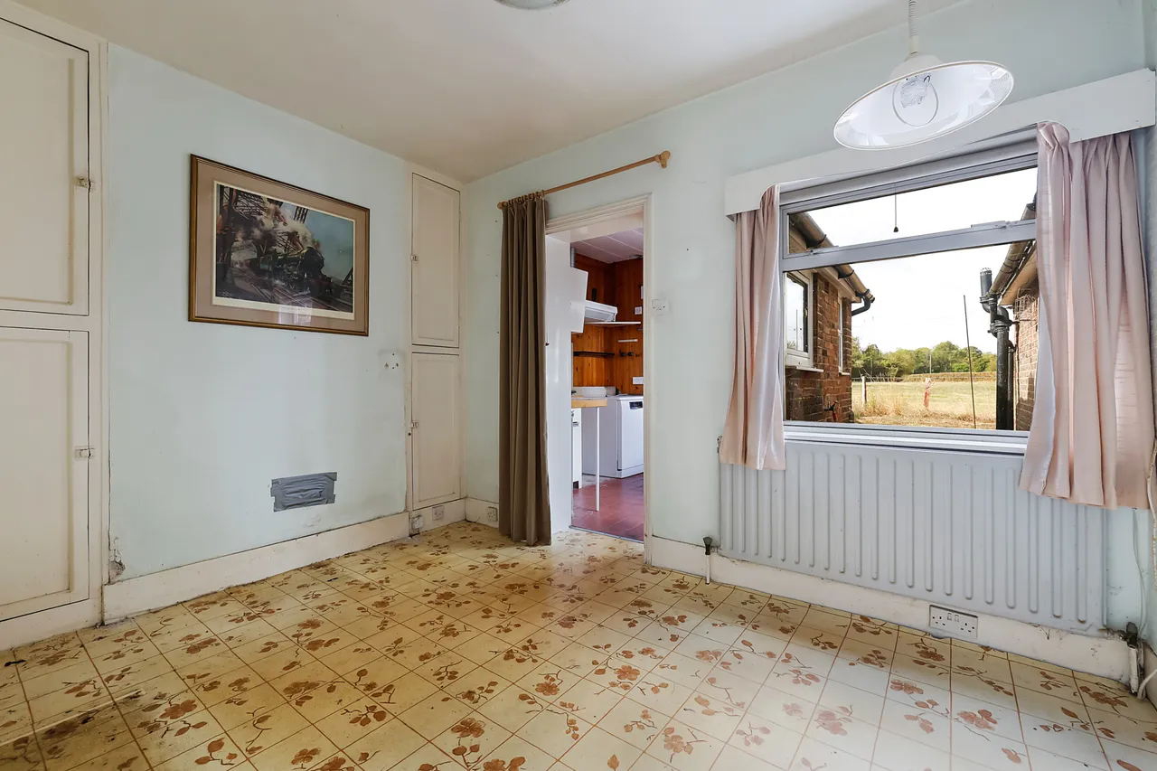 Swan Lane, Charlwood, RH6, photo 4