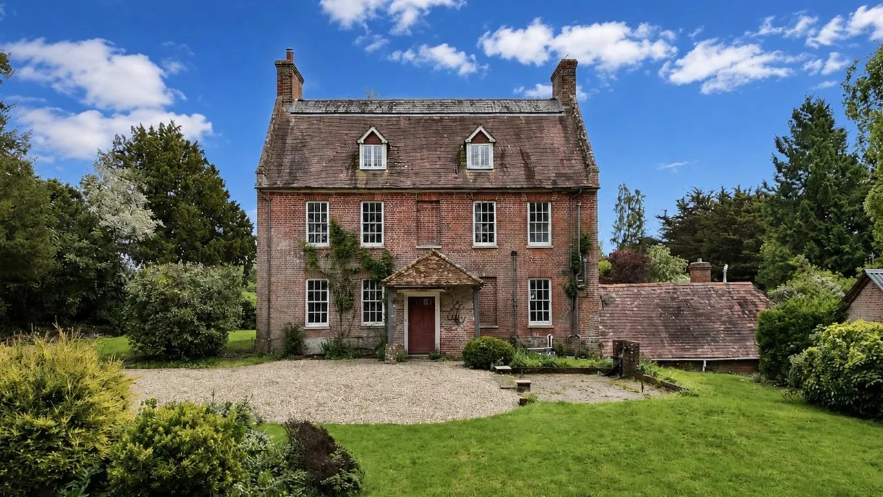 Farley Lane, Braishfield, Romsey, Hampshire, SO51 0QL, photo 9