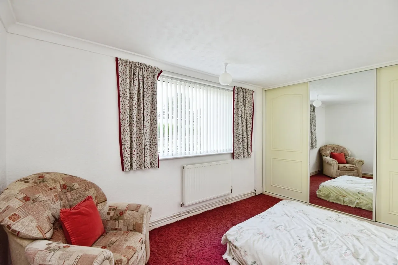 Midhurst Close, Packmoor, Stoke-on-Trent, Staffordshire, ST7, photo 12