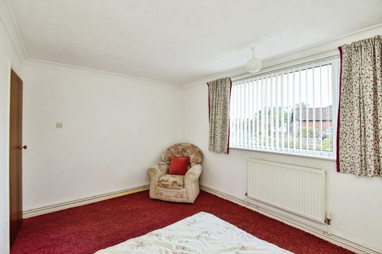 Midhurst Close, Packmoor, Stoke-on-Trent, Staffordshire, ST7, photo 10