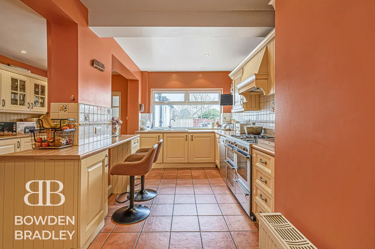 Clayhall Avenue, Clayhall, IG5, photo 9