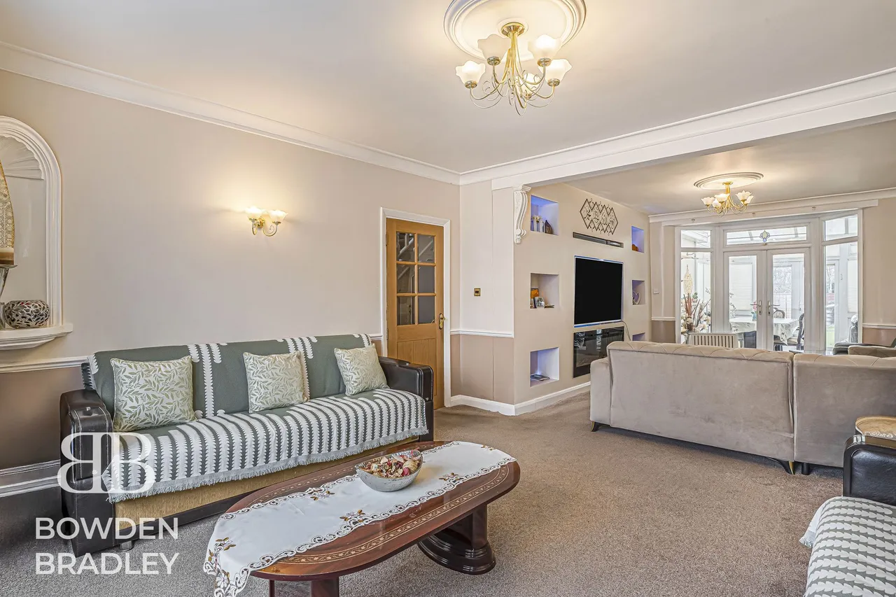 Clayhall Avenue, Clayhall, IG5, photo 3