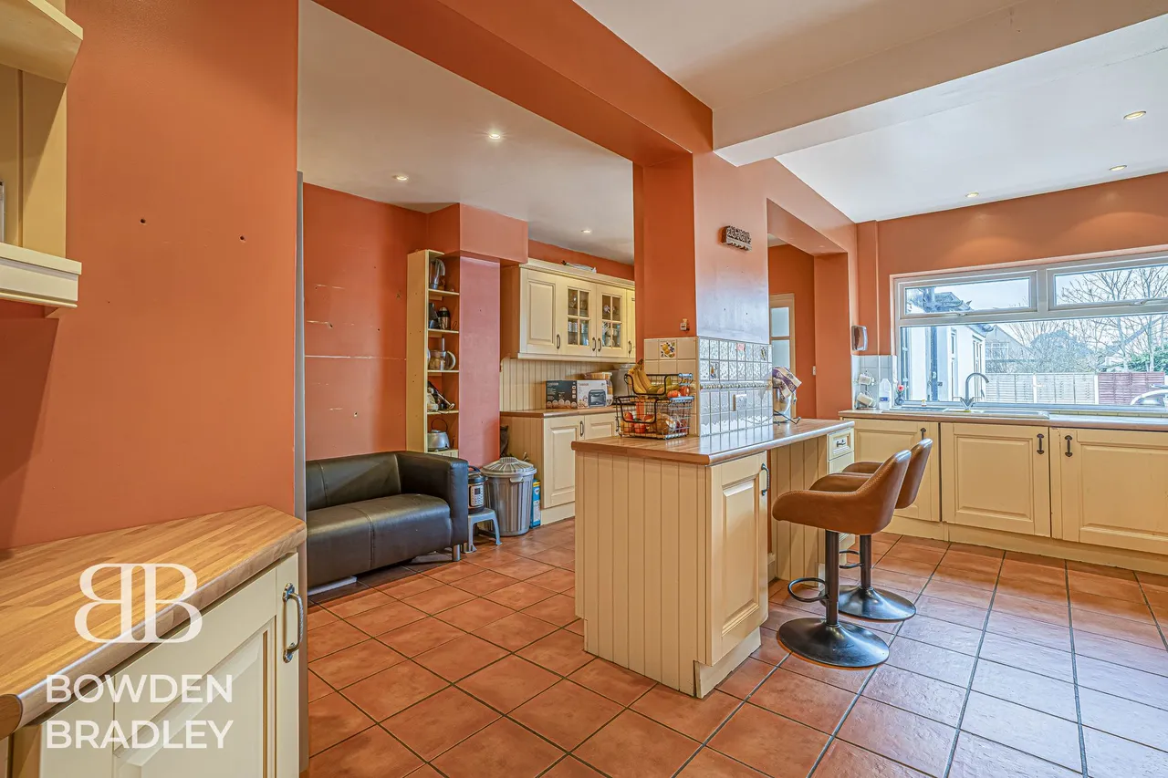 Clayhall Avenue, Clayhall, IG5, photo 11