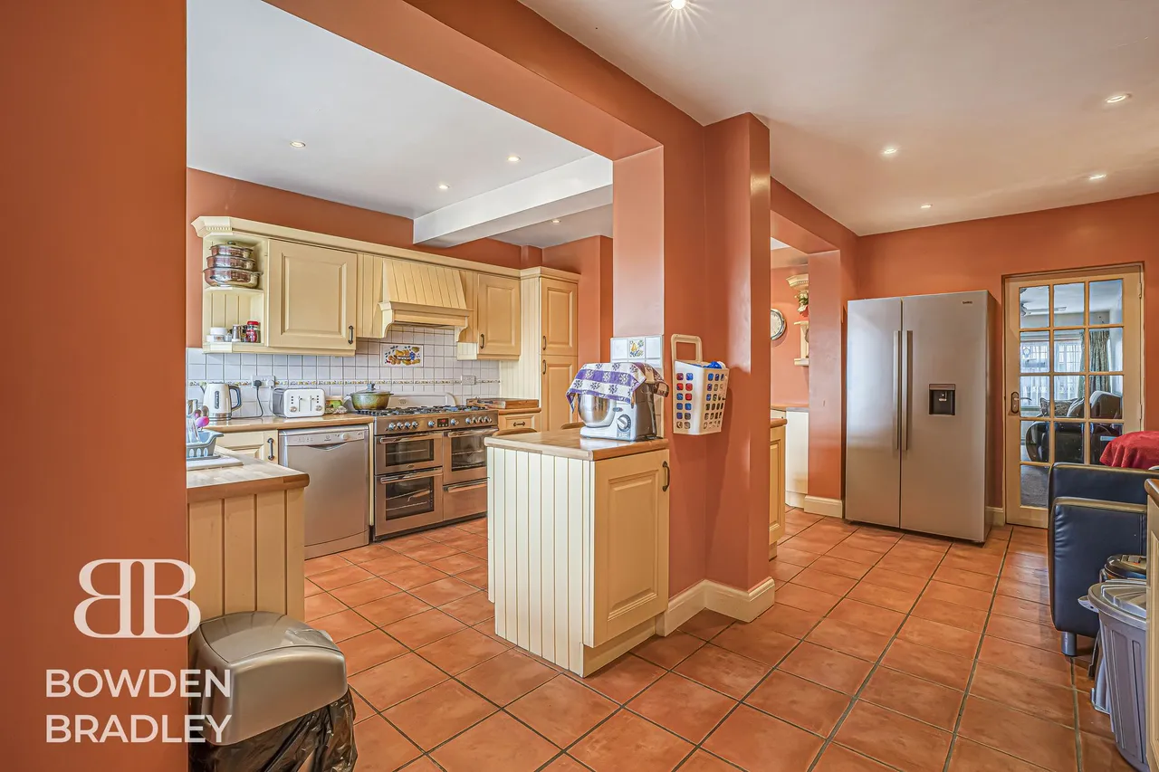 Clayhall Avenue, Clayhall, IG5, photo 8