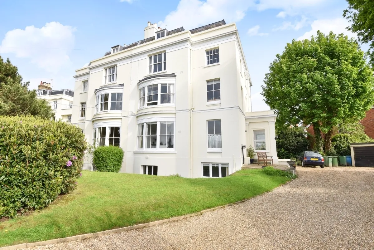 2 bed flat to rent — Grove Hill Gardens Tunbridge Wells TN1