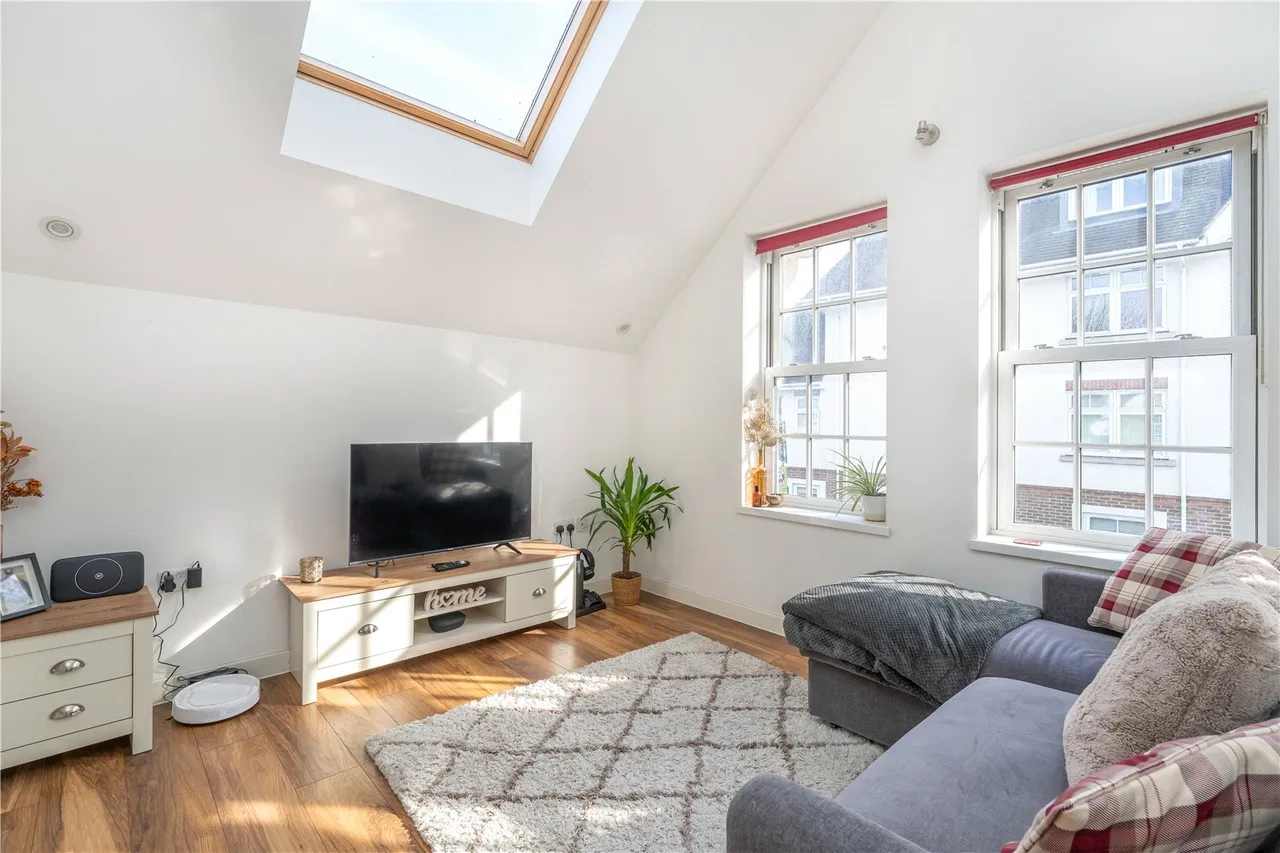 Tower Road, Strawberry Hill, TW1 4PP, photo 2