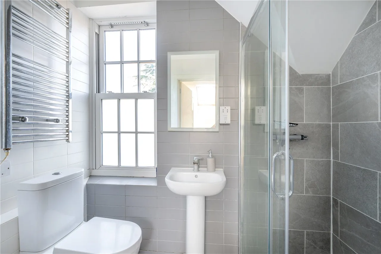 Tower Road, Strawberry Hill, TW1 4PP, photo 6
