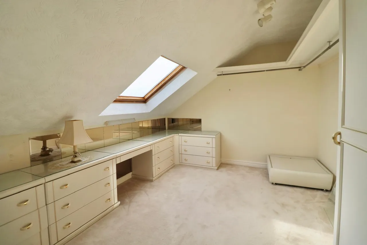 Lynmouth Drive, Penarth, CF64, photo 17