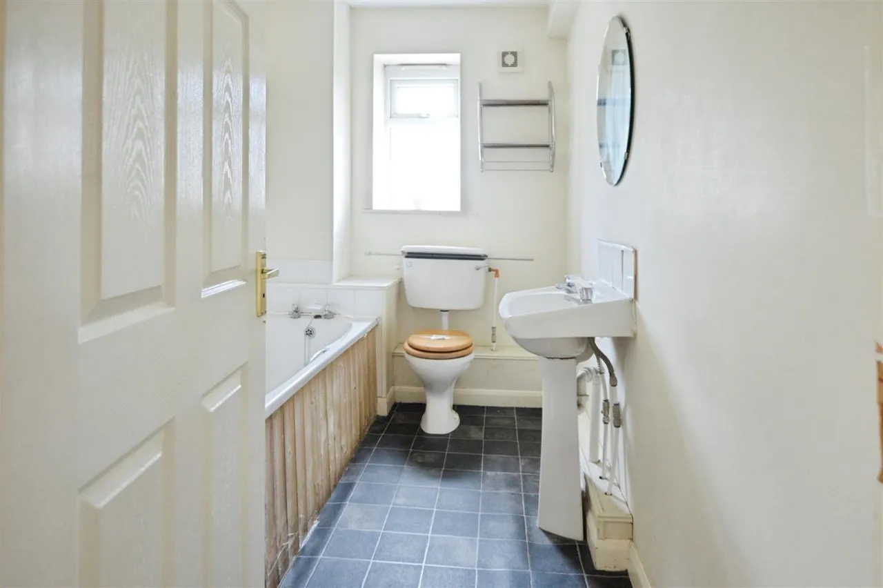 Longhill Avenue, Chatham, photo 8