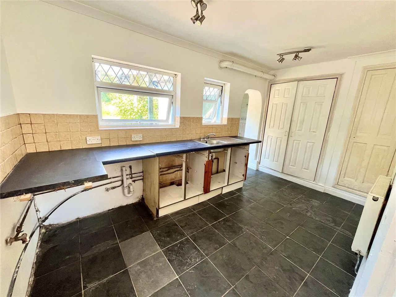 Newell Hill, Tenby, SA70, photo 5
