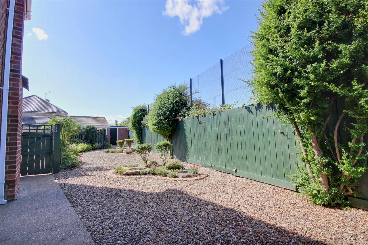 Marydene Drive, Hull, photo 26