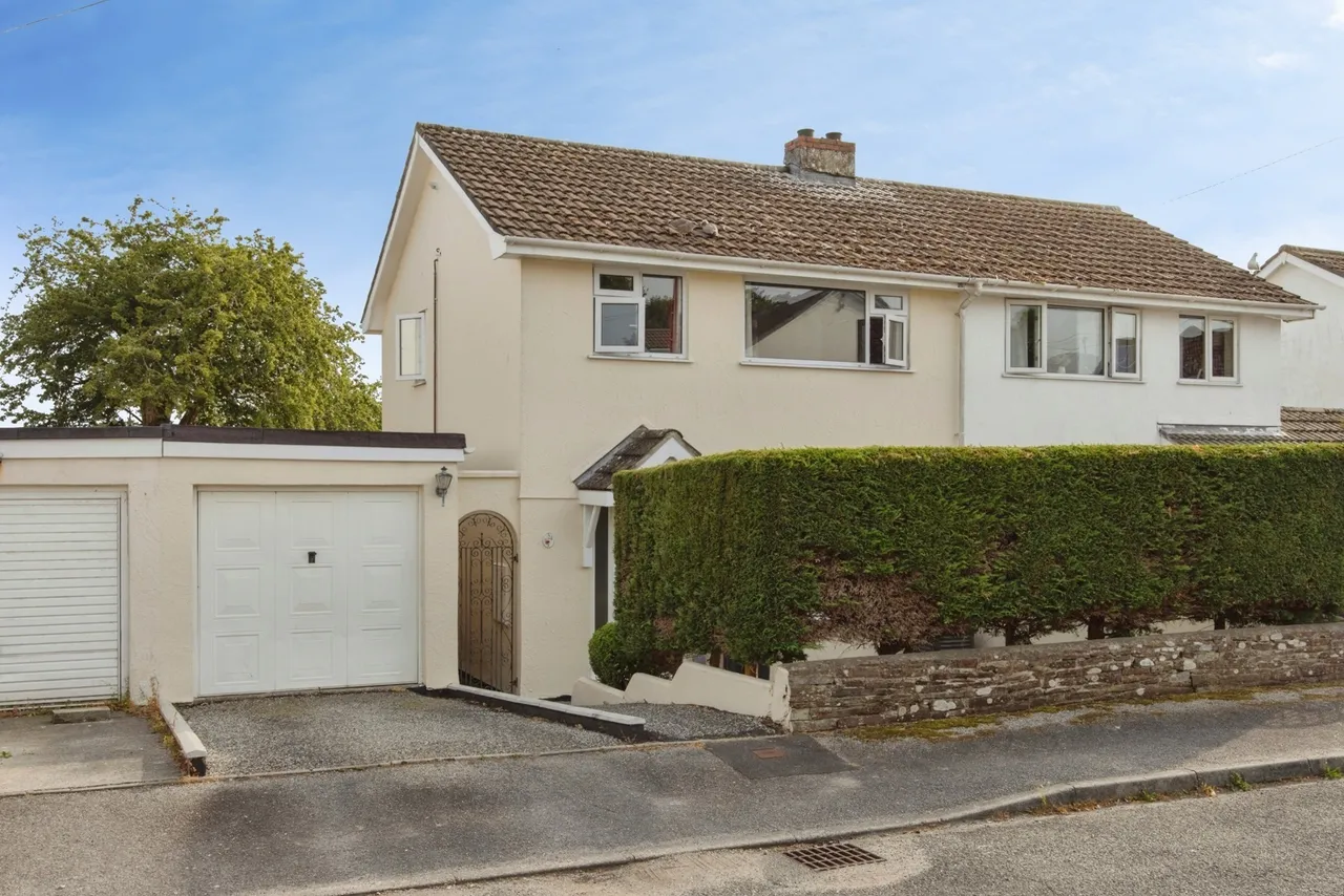 3 bed house for sale, Eton Road, St. Austell, PL25