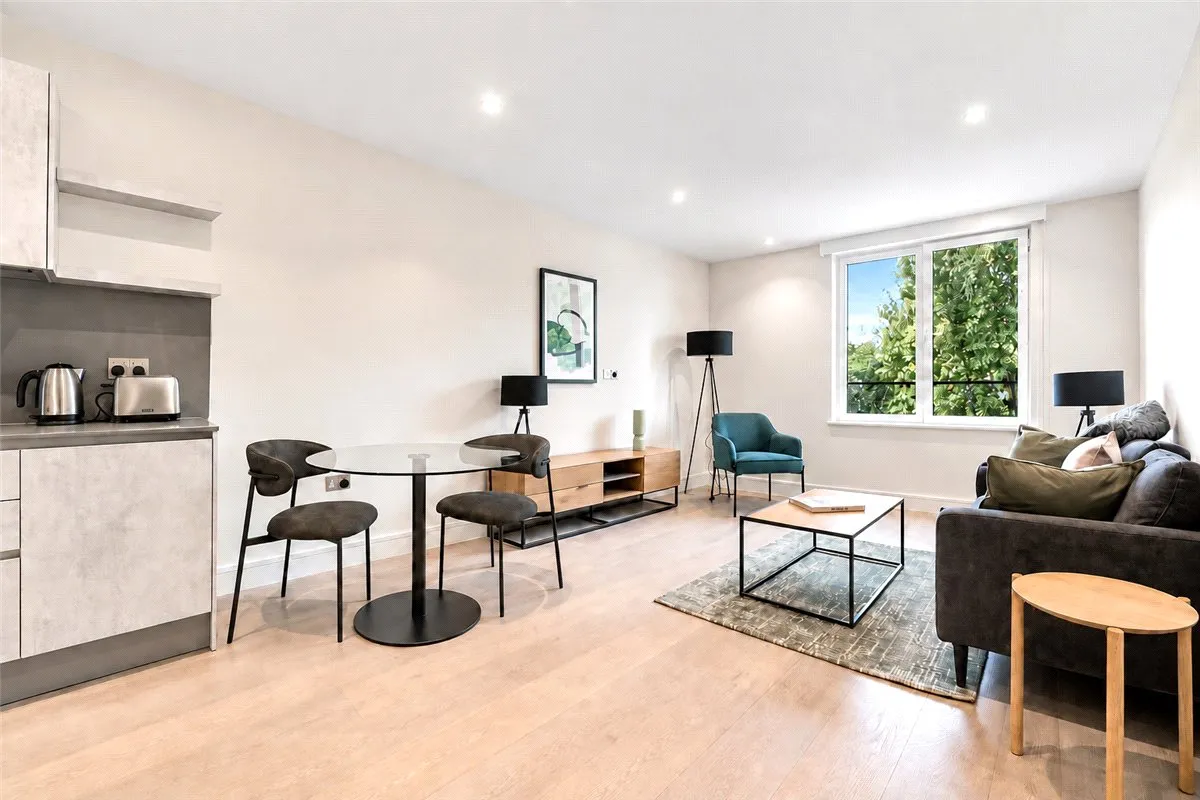 1 bed flat for sale, Broomhouse Lane, London, SW6