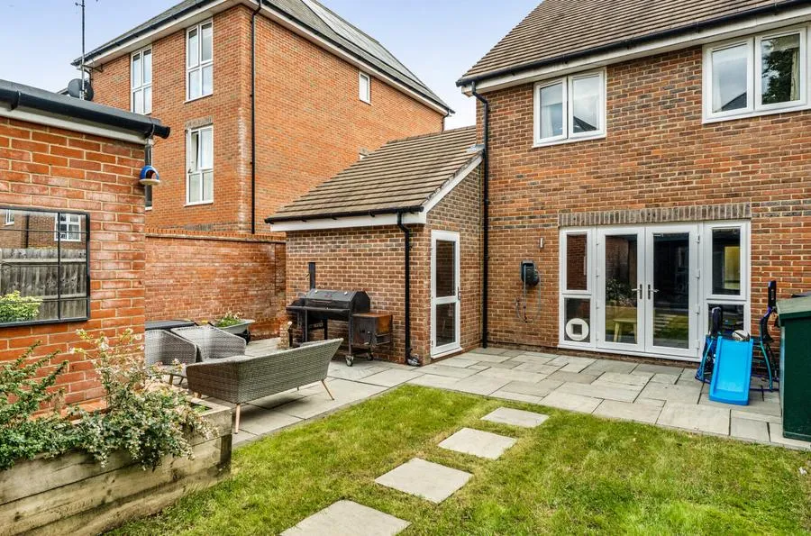 Sherman Avenue, Arborfield Green, RG2, photo 12