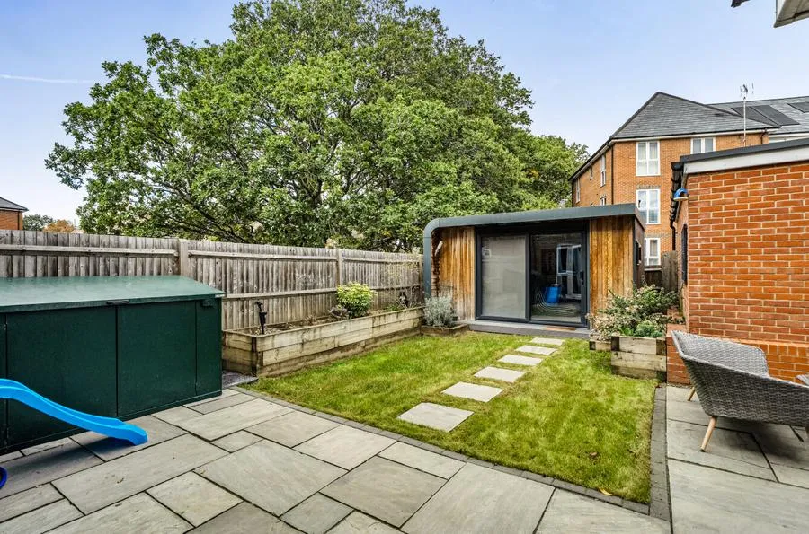 Sherman Avenue, Arborfield Green, RG2, photo 8