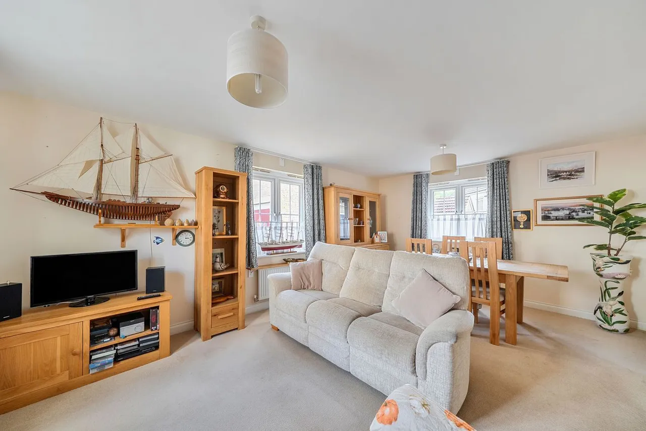 New Road, Frome, BA11, photo 2