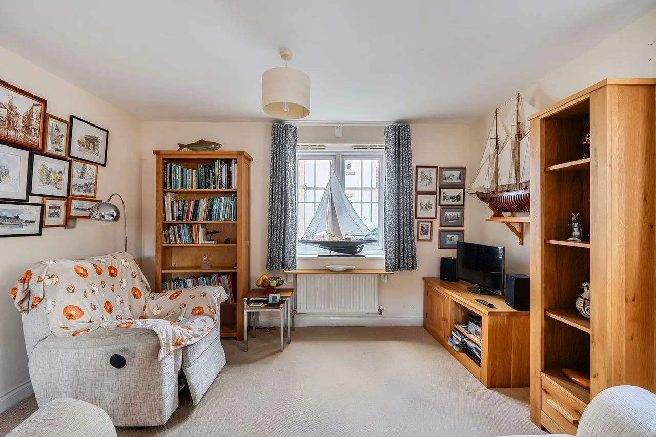 New Road, Frome, BA11, photo 3