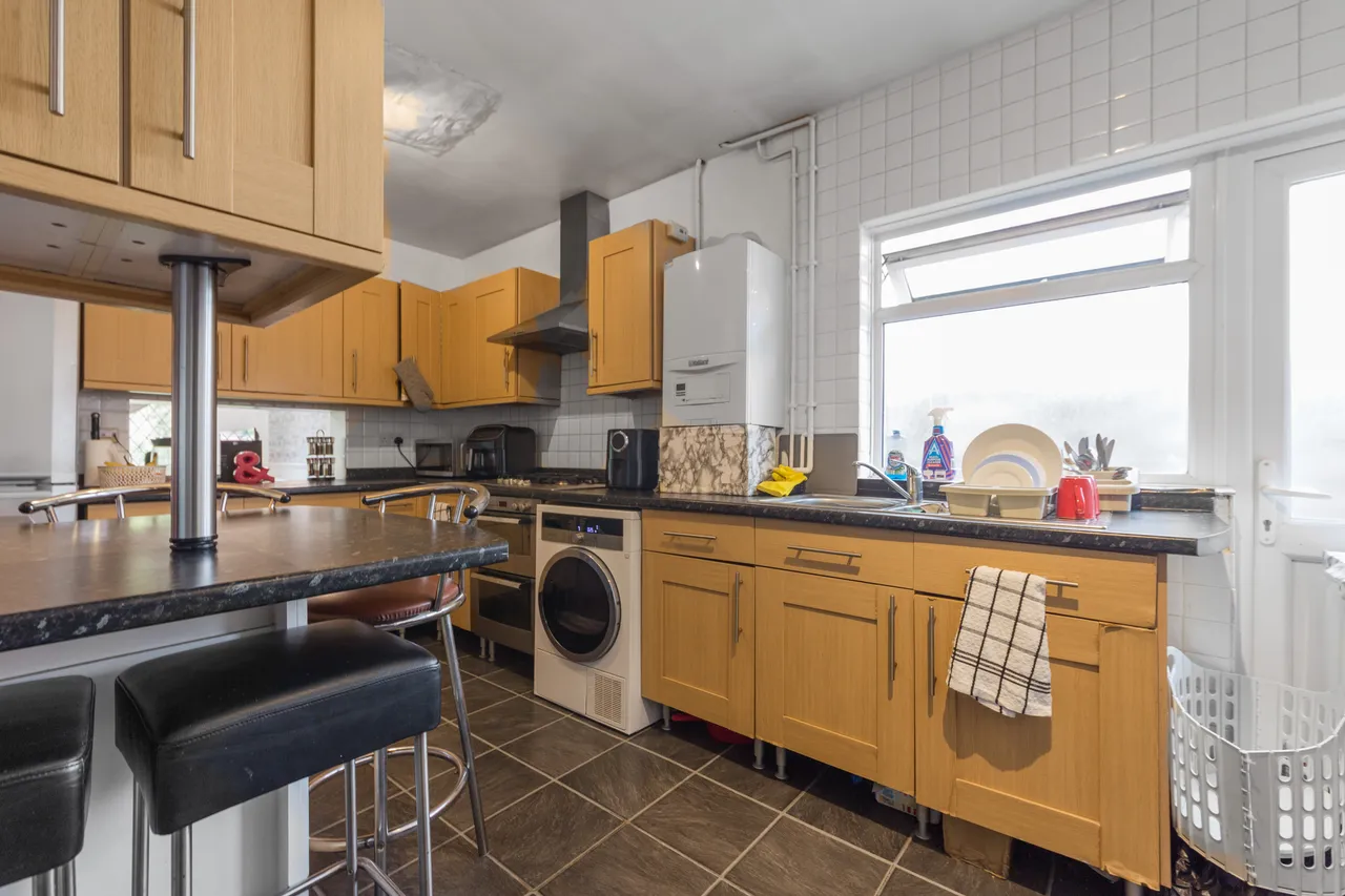 Corbins Lane, Harrow, HA2, photo 15