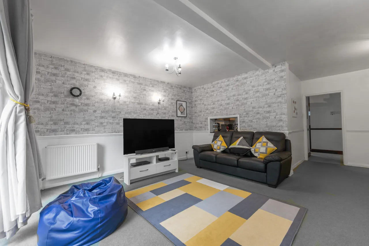 Corbins Lane, Harrow, HA2, photo 5