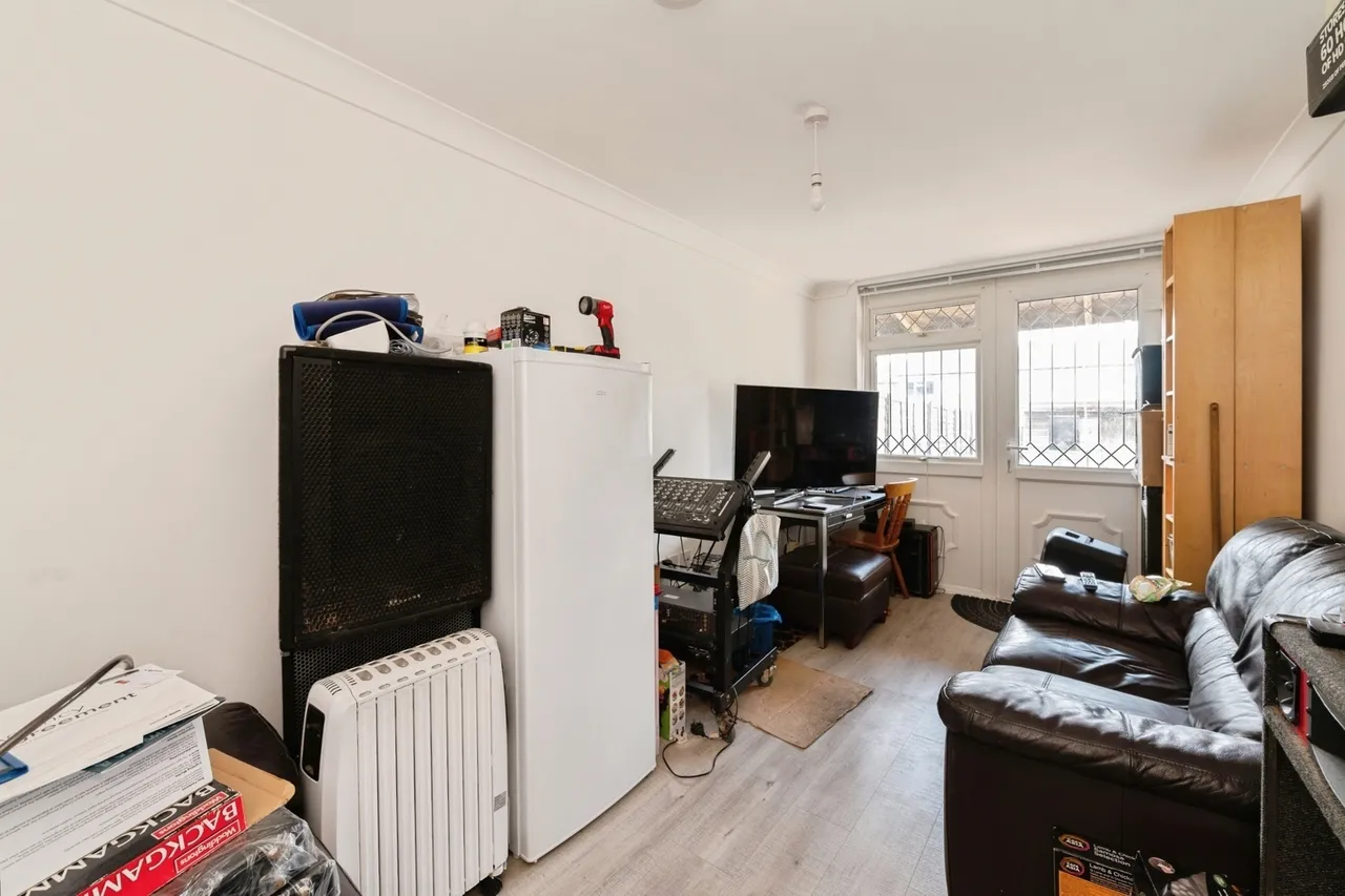 Southwark Path, Basildon, Essex, SS14, photo 11